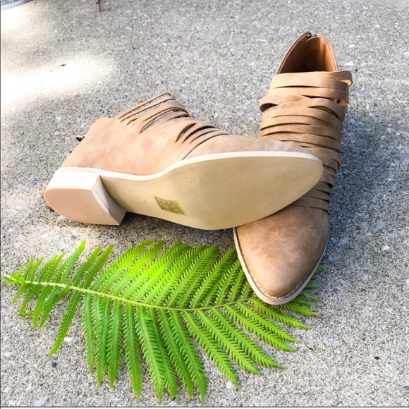 1 LEFT! 5⭐️ /FREE SOUL/ Rated Boho Ankle Booties - Picture 5 of 8